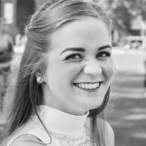 Meet your Posher, Elizabeth